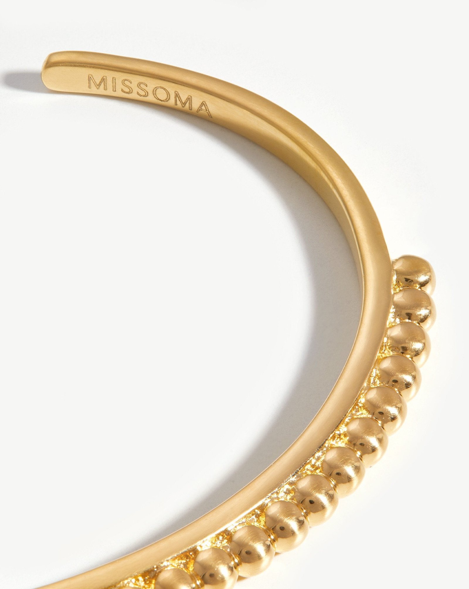 lucy-williams-beaded-cuff-18ct-gold-plated-bracelets-missoma-521938