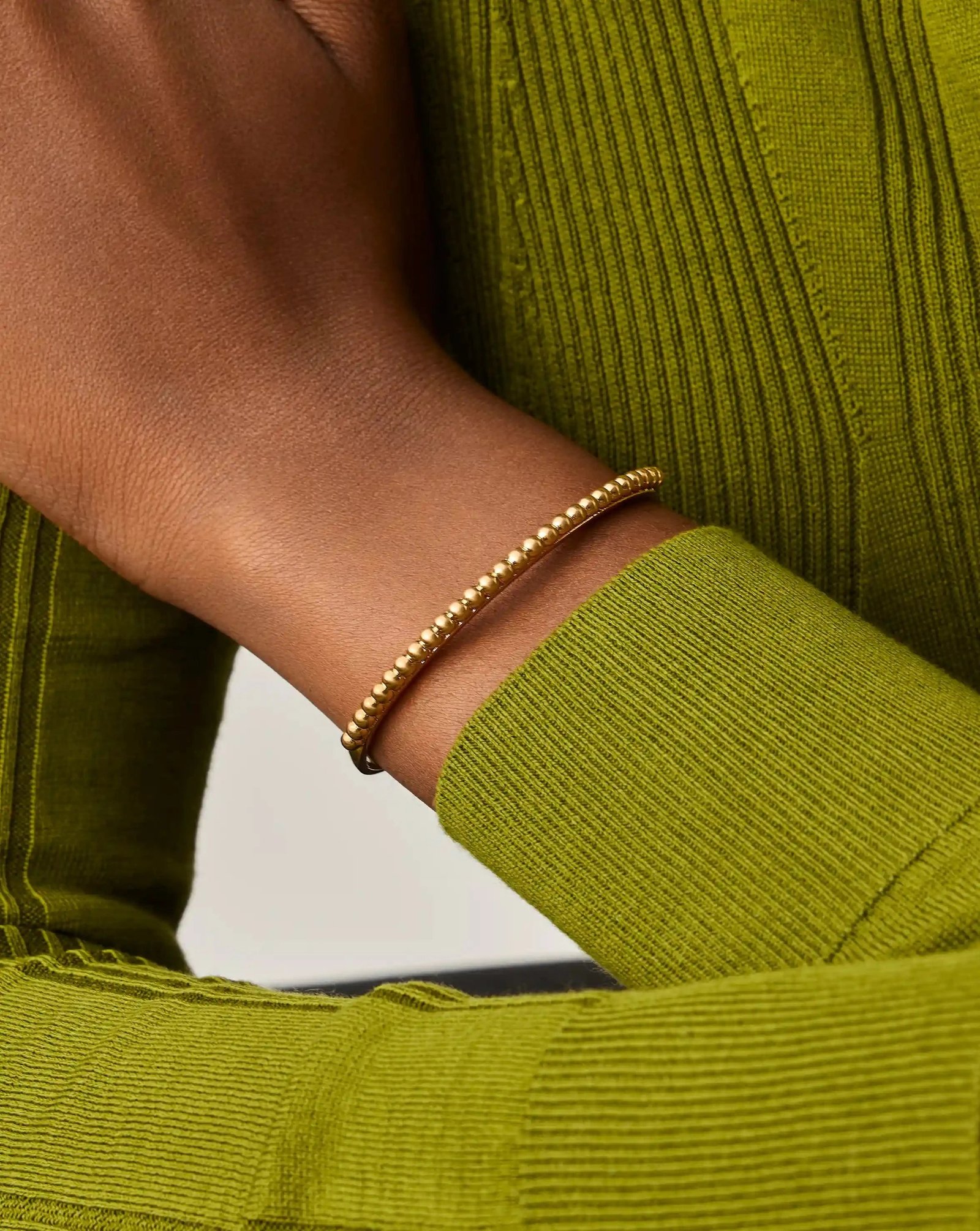 lucy-williams-beaded-cuff-18ct-gold-plated-bracelets-missoma-762555