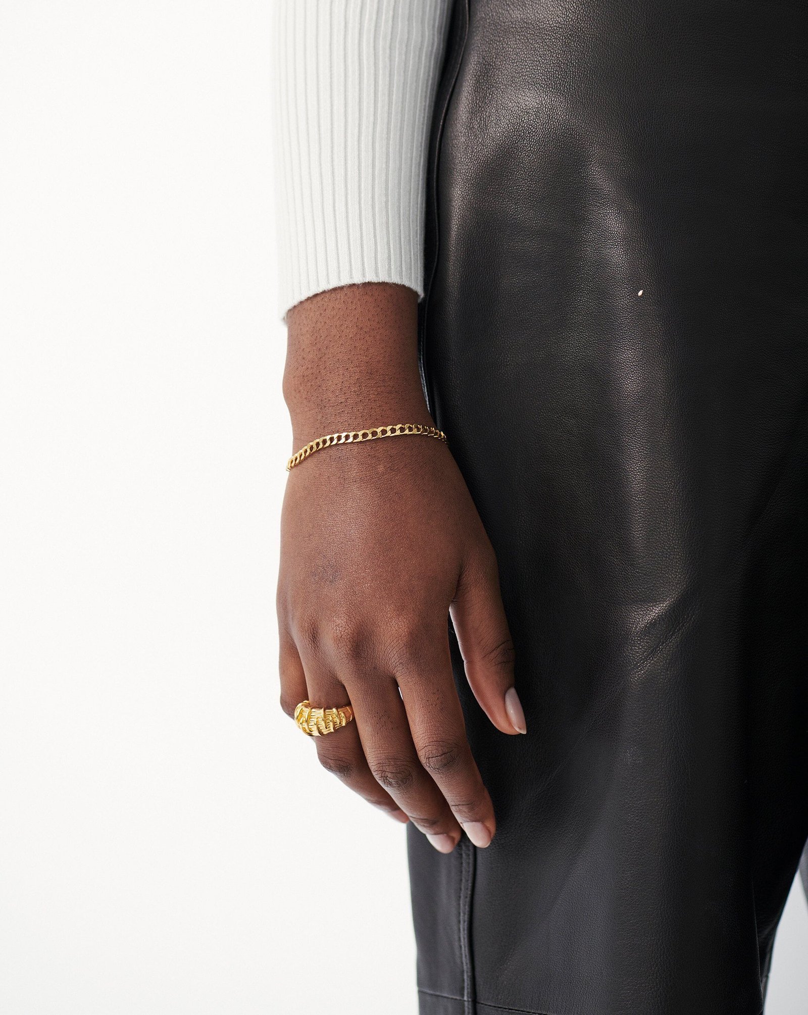 lucy-williams-flat-curb-chain-bracelet-bracelets-missoma-549041